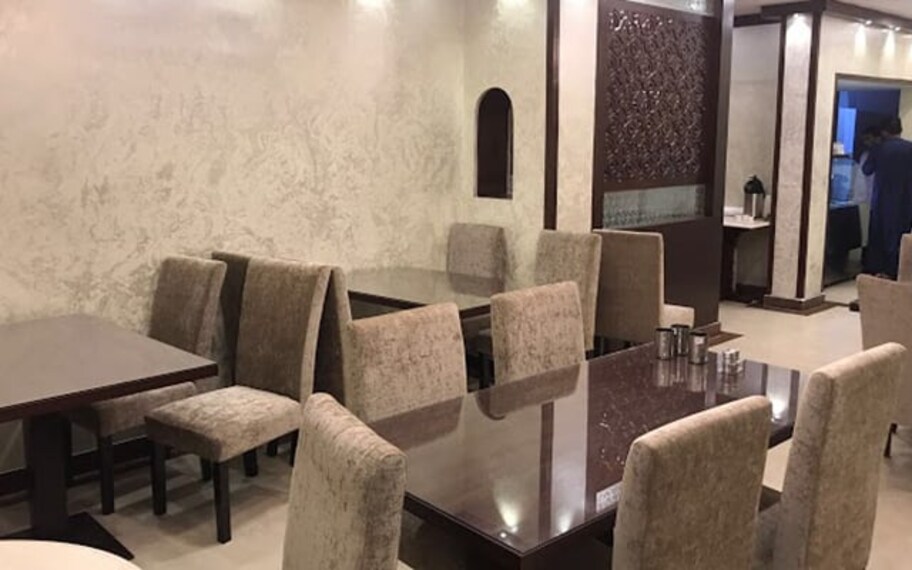 Dubai Maraheb Restaurant Landscape Image